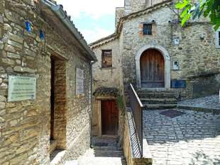 casa di padre pio a pietrelcina.