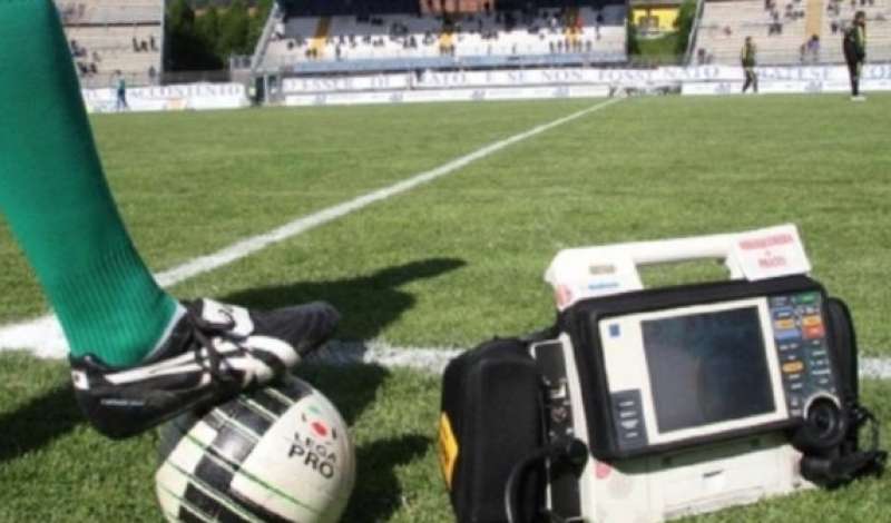 defibrillatore in campo 1