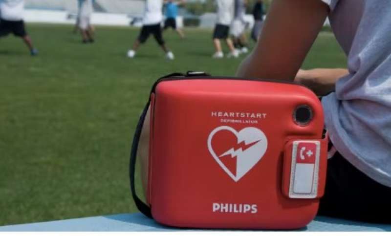 defibrillatore in campo 2