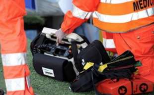 defibrillatore in campo 4