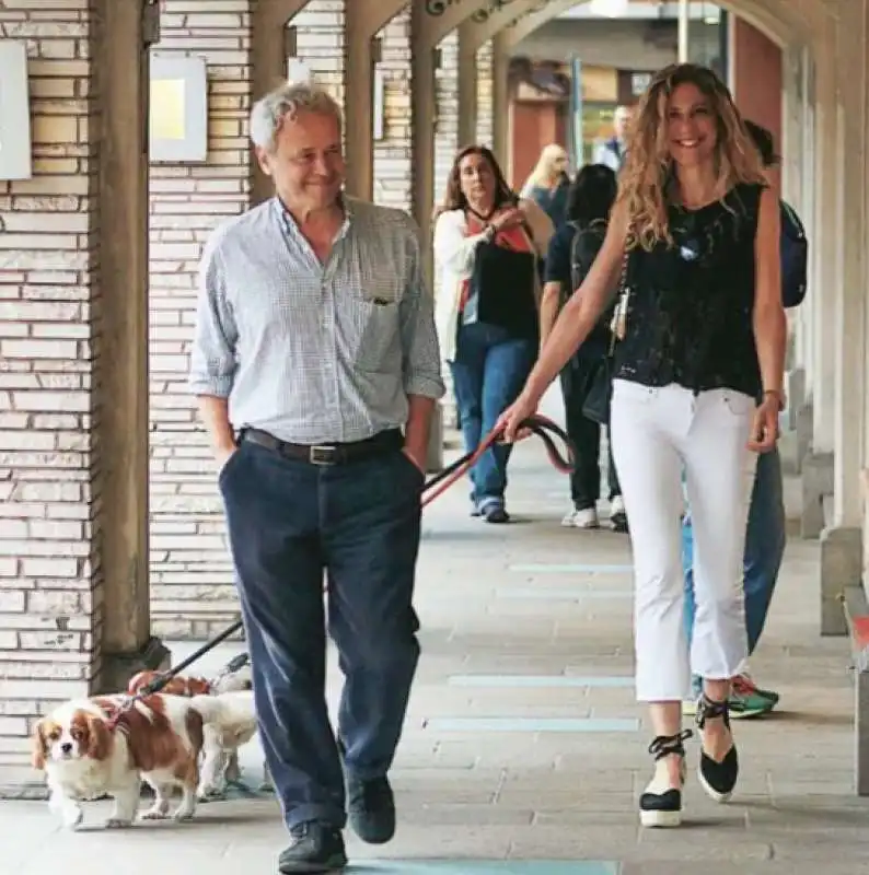 enrico mentana e francesca fagnani con i loro cani