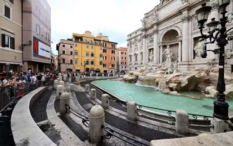 fontana di trevi