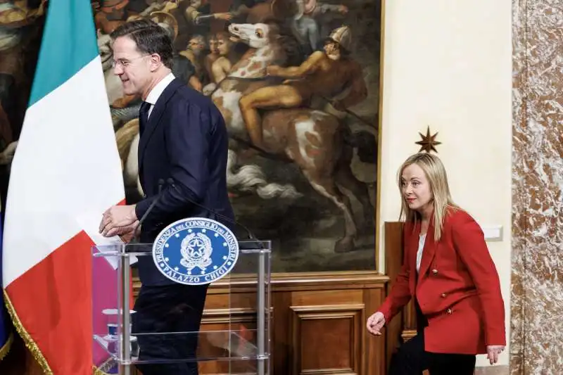 giorgia meloni e mark rutte a palazzo chigi