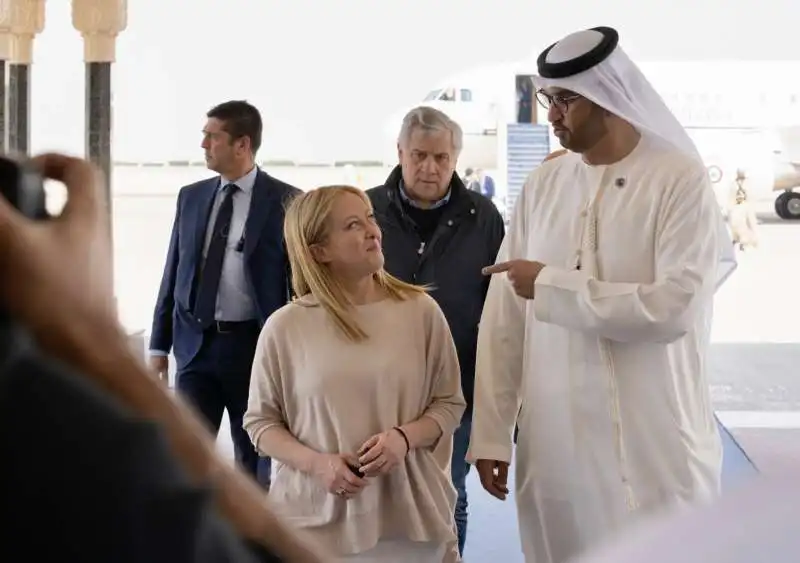 GIORGIA MELONI NEGLI EMIRATI ARABI UNITI 