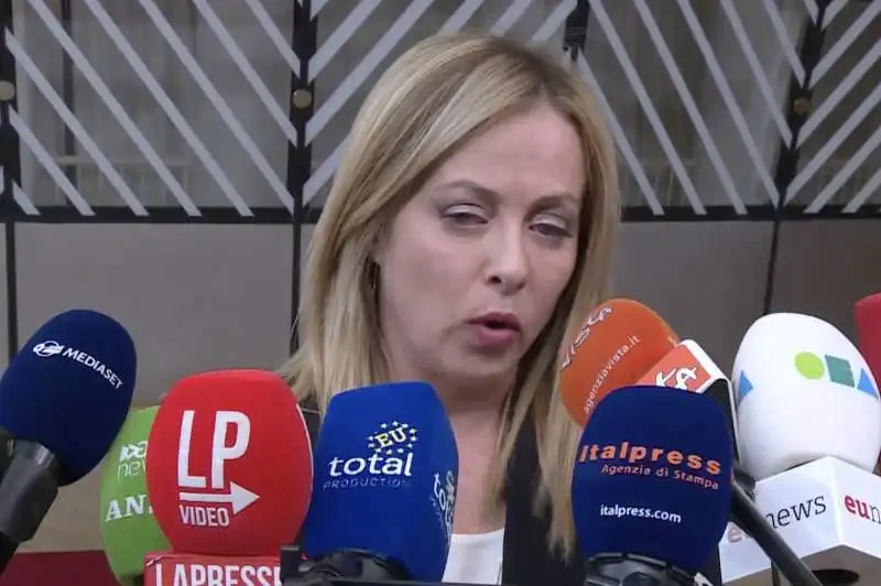 giorgia meloni   punto stampa a bruxelles   10