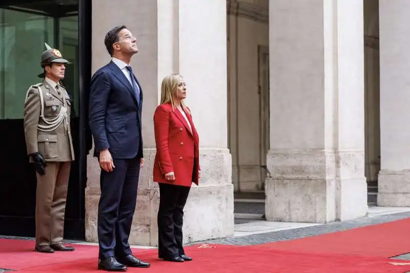 giorgia meloni riceve mark rutte a palazzo chigi 1