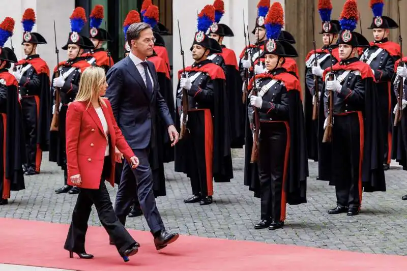 giorgia meloni riceve mark rutte a palazzo chigi 2