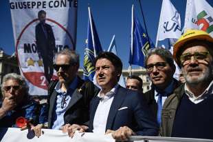 giuseppe conte manifestazione esodati del superbonus 8