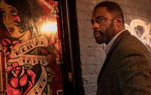 idris elba luther verso l inferno