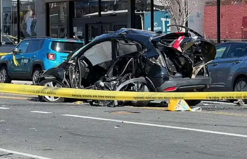 incidente auto a brooklyn 6