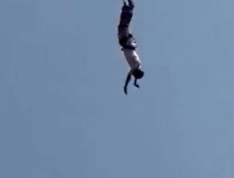 incidente bungee jumping 7