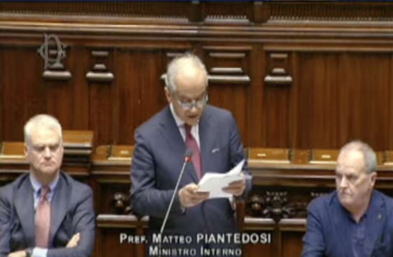 INFORMATIVA ALLA CAMERA DI MATTEO PIANTEDOSI SUL NAUFRAGIO DI CUTRO