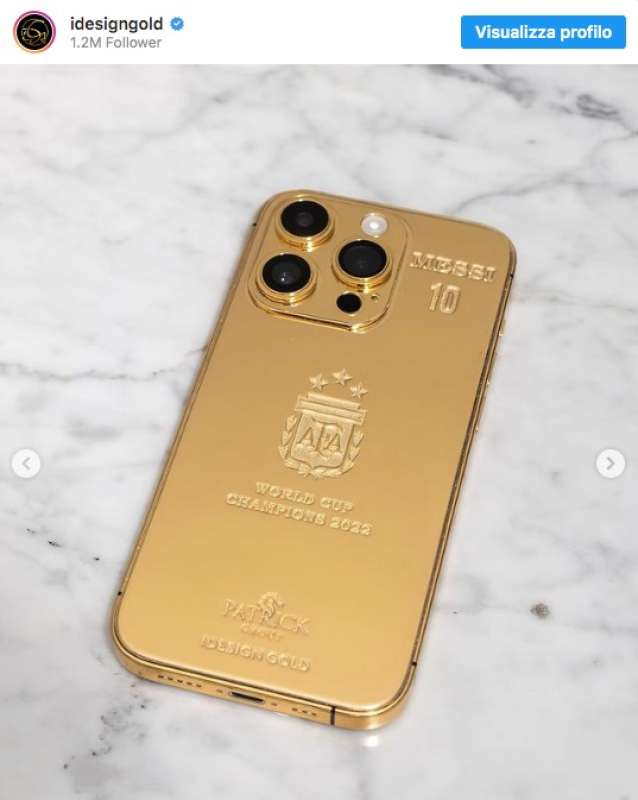 iphone placcato in oro con nome e numero di maglia di leo messi