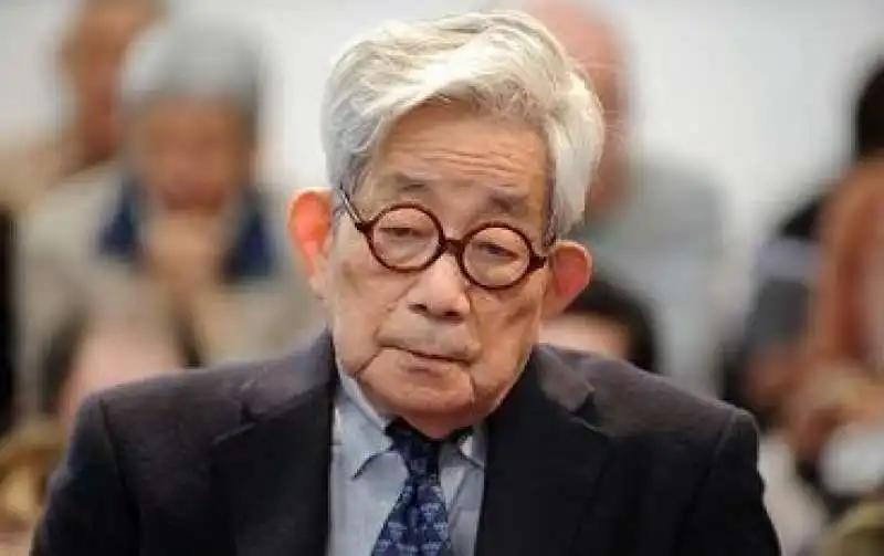 KENZABURO OE