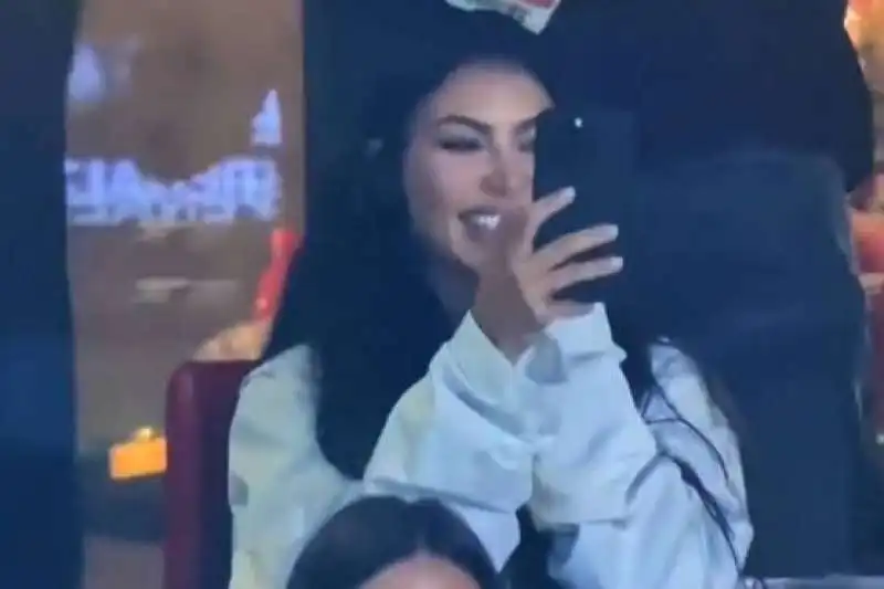 kim kardashian allo stadio dell arsenal