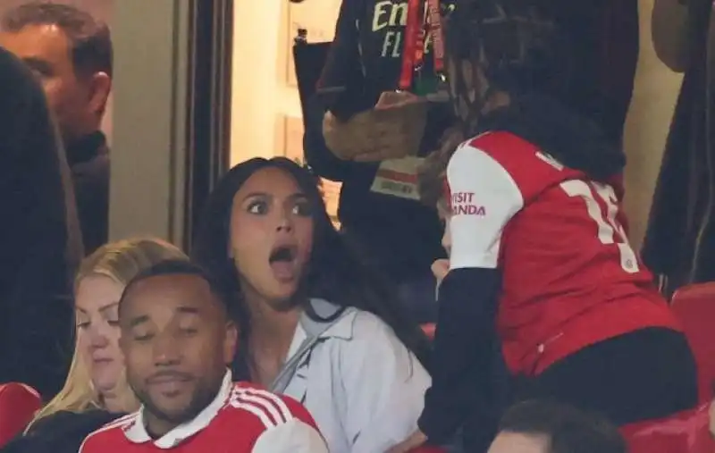 kim kardashian allo stadio dell arsenal 