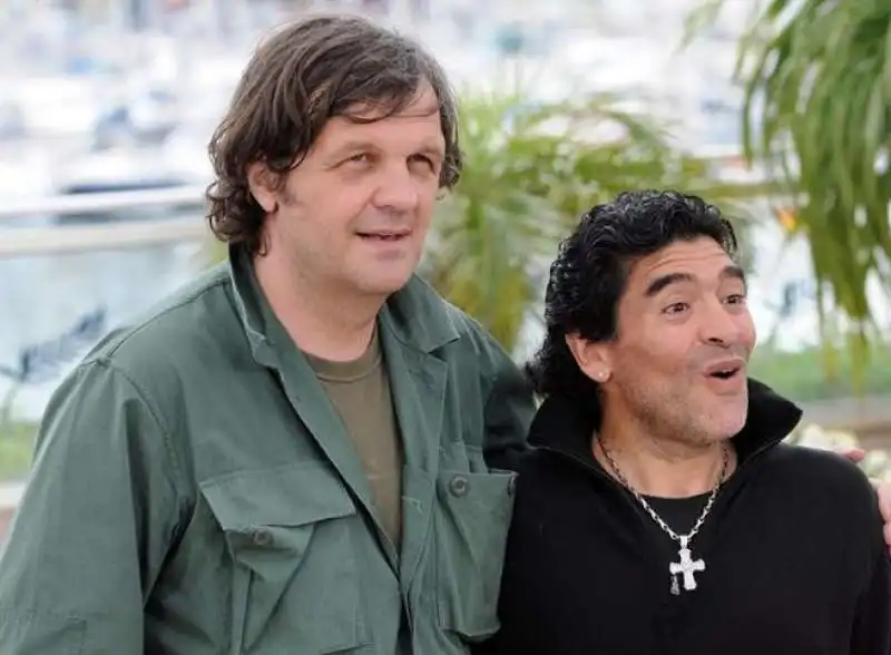 KUSTURICA MARADONA 77