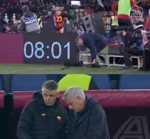 la reazione di josé mourinho al gol di mancini in roma-juventus