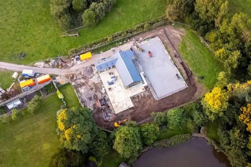 lavori per la costruzione della piscina nella villa di rishi sunak nel north yorkshire 2