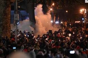 manifestazione contro la legge sugli agenti stranieri a tblisi in georgia 6