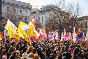 manifestazione per le coppie omogenitoriali a milano, piazza della scala 4