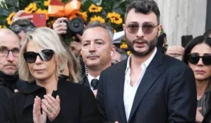 maria de filippi gabriele costanzo raffaella mennoia 3