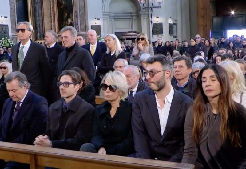 maria de filippi gabriele costanzo raffaella mennoia 6