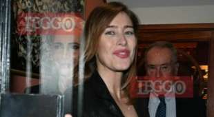 MARIA ELENA BOSCHI E I GENITORI DI GIULIO BERRUTTI IN CENTRO A ROMA