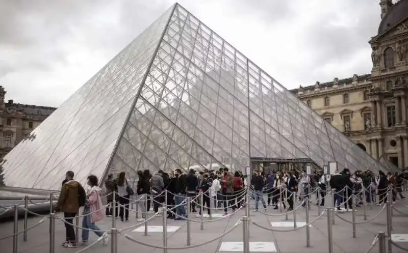 museo del louvre