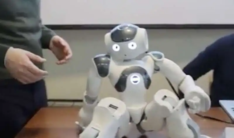 nao   robot con intelligenza artificiale 5