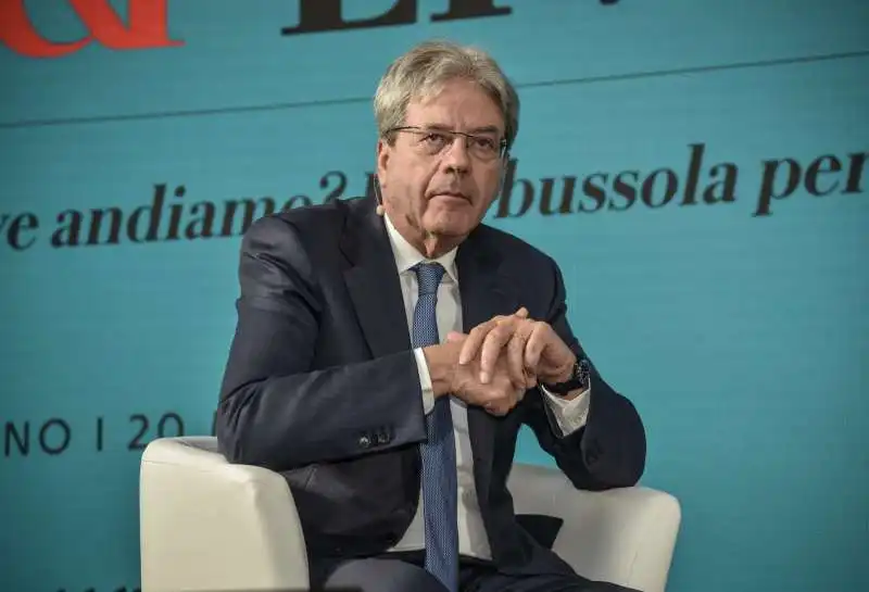 paolo gentiloni alla presentazione del nuovo affari e finanza