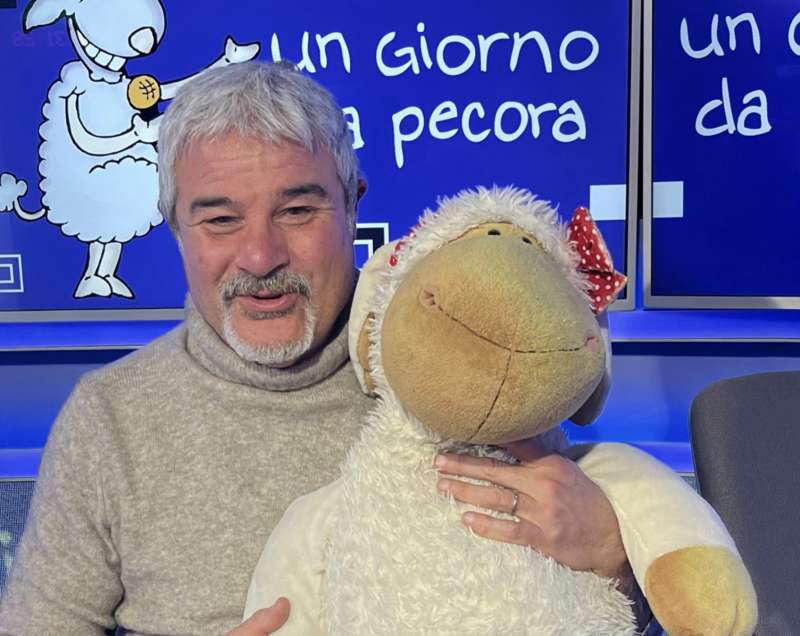 PINO INSEGNO A UN GIORNO DA PECORA