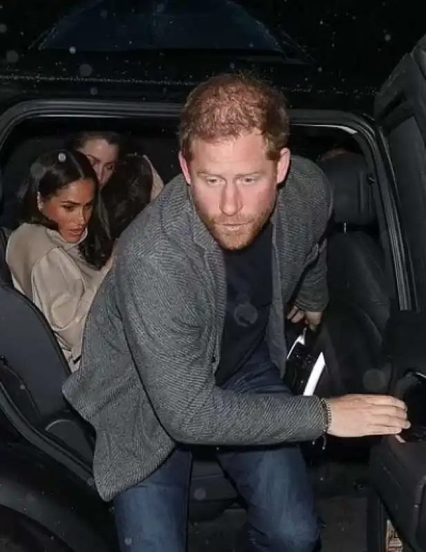 principe harry e meghan markle in un club di los angeles 2