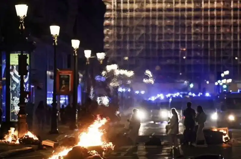 proteste contro la riforma delle pensioni di macron   12