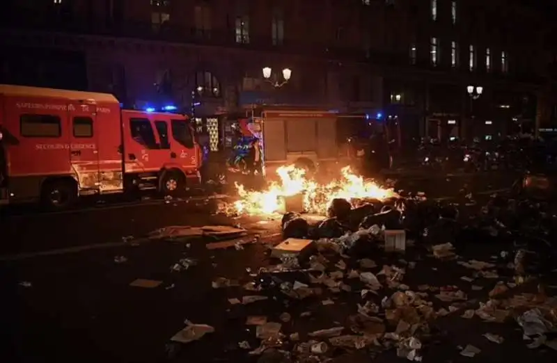 proteste contro la riforma delle pensioni di macron   16