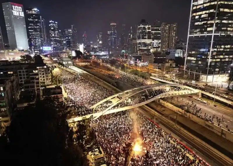 PROTESTE CONTRO NETANYAHU A TEL AVIV 