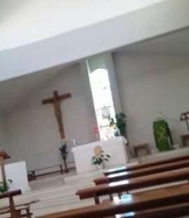 ragazzo sniffa cocaina in una chiesa di orbetello