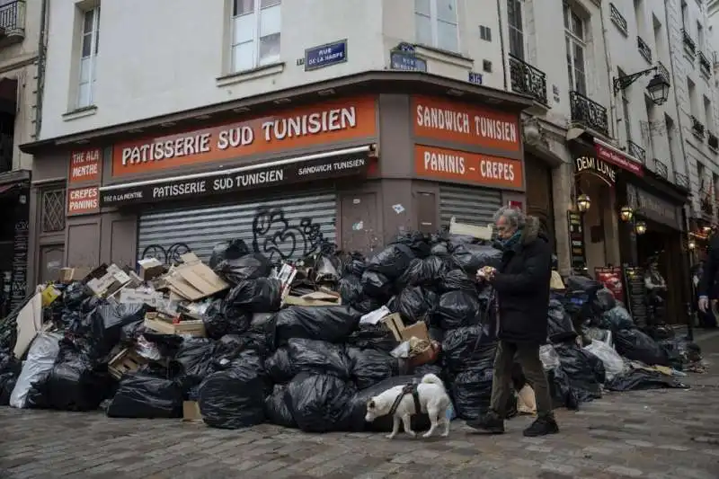 spazzatura a parigi 2