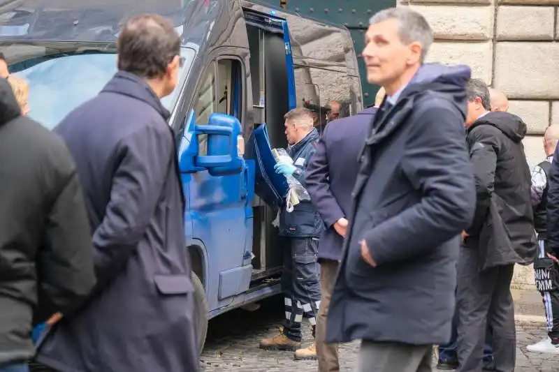 suicidio di bruno astorre in senato 5