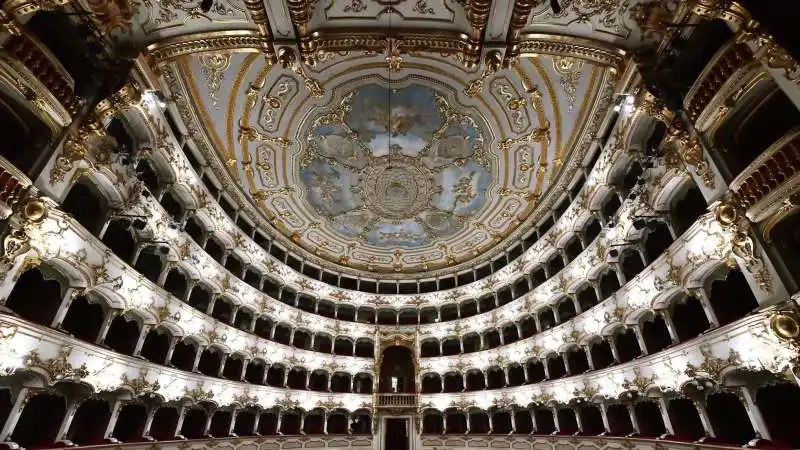 teatro comunale piacenza 