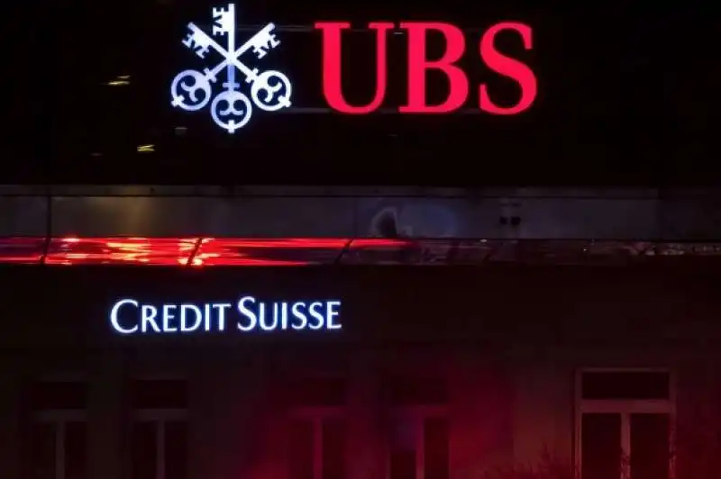 UBS CREDIT SUISSE