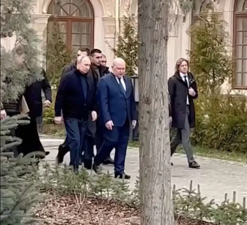 visita a sorpresa di vladimir putin a sebastopoli, in crimea   11