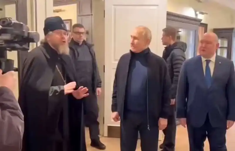 visita a sorpresa di vladimir putin a sebastopoli, in crimea   12