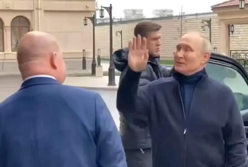 visita a sorpresa di vladimir putin a sebastopoli, in crimea   14