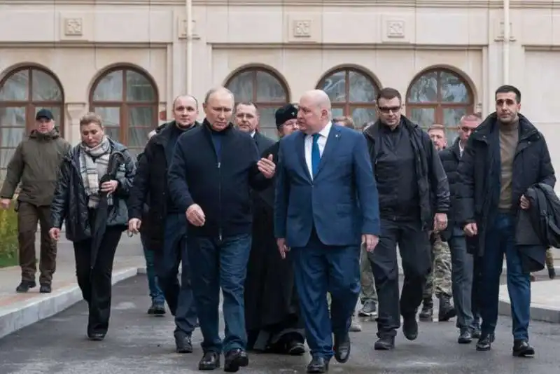 visita a sorpresa di vladimir putin a sebastopoli, in crimea   3