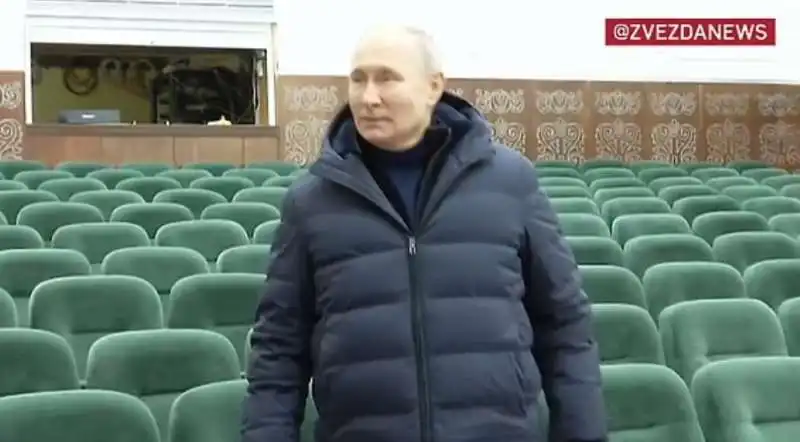 vladimir putin a mariupol   3