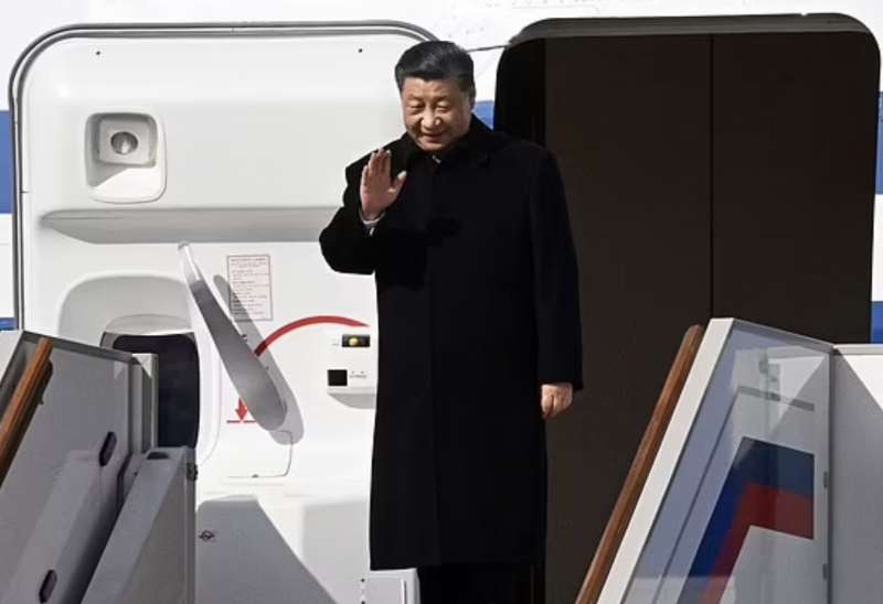 xi jinping arriva a mosca