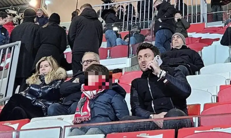 andrea Giambruno e paolo berlusconi in tribuna per Monza Roma