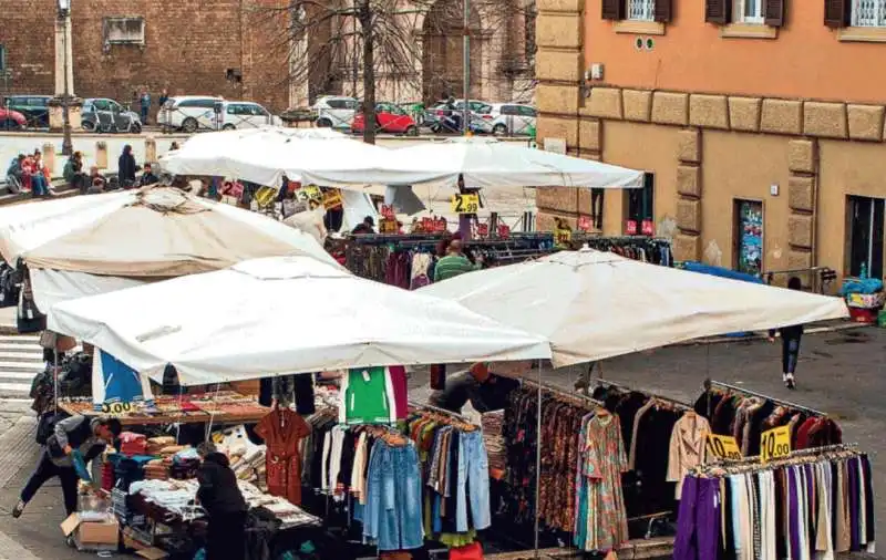 bancarelle a piazzale flaminio