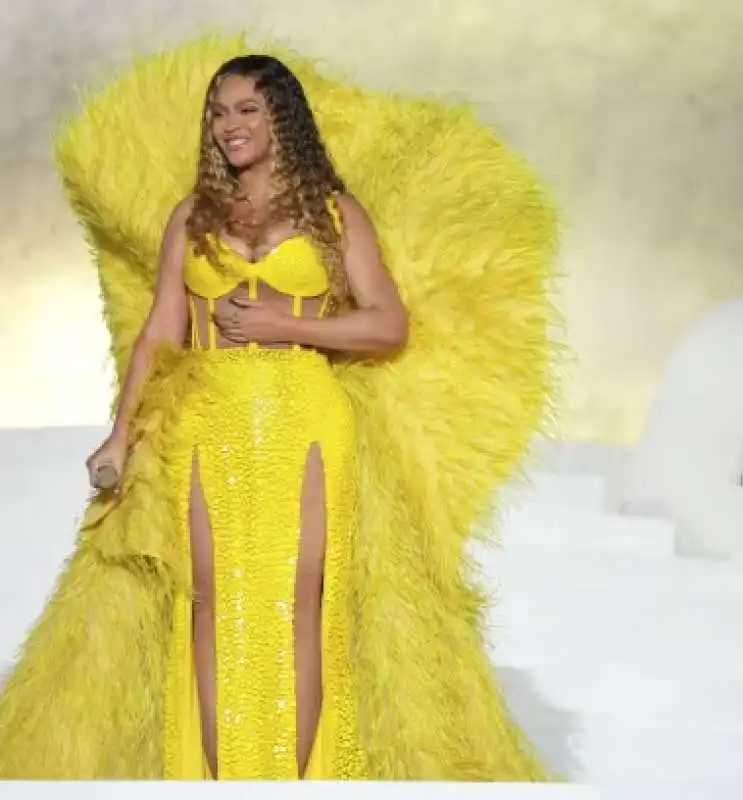 beyonce in concerto a dubai 2